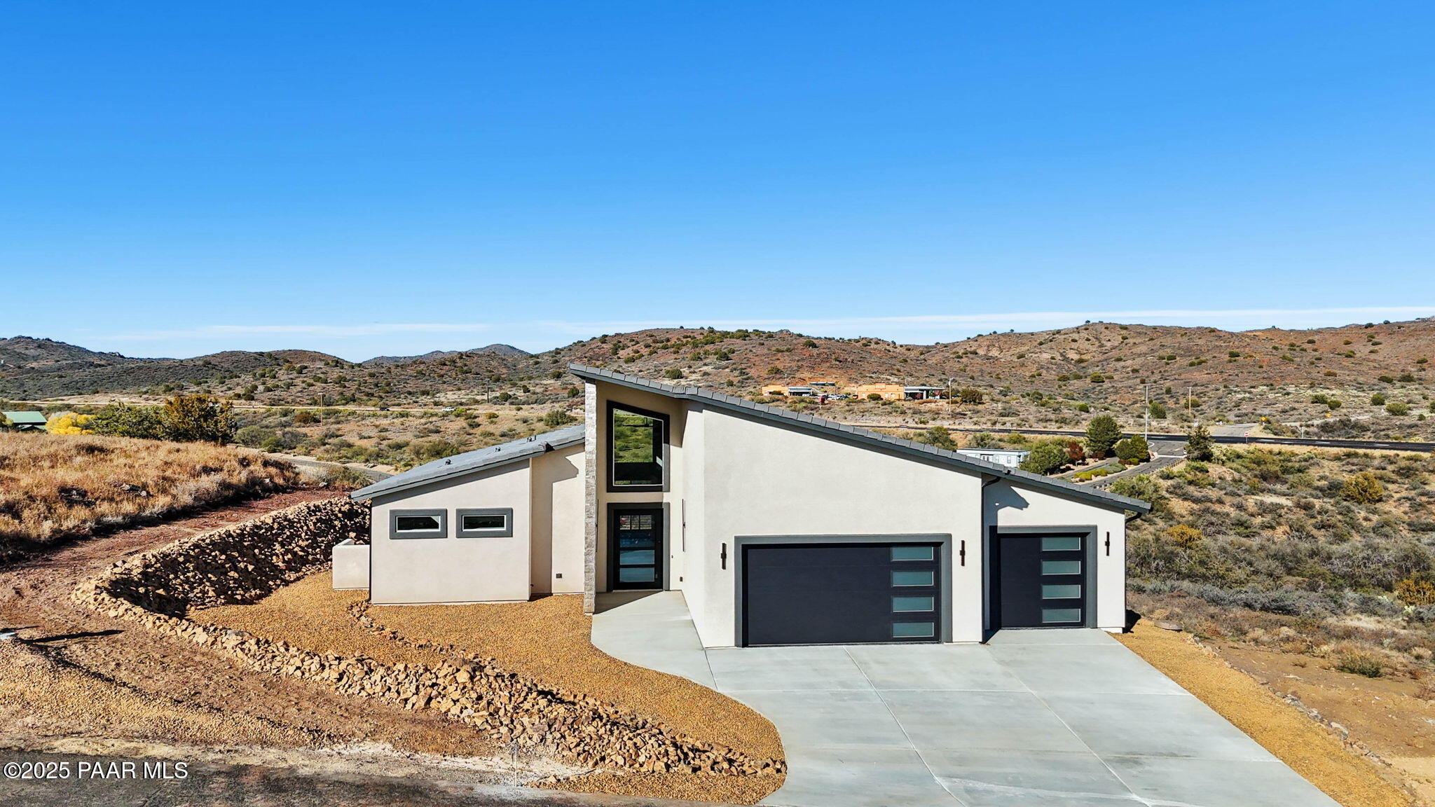 15860 East Broken Bit Road Mayer, AZ 86333 - Photo 1 of 41 1-Welcome Home