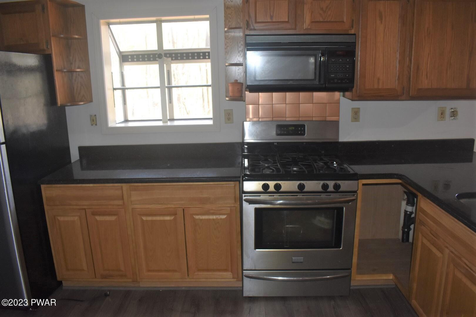 101 Onandaga Road Shohola, PA 18458 - Photo 11 of 22