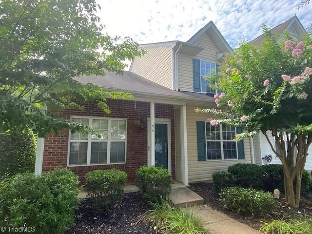 $2,200 | 96 Tannenbaum Circle, Greensboro, NC 27410
