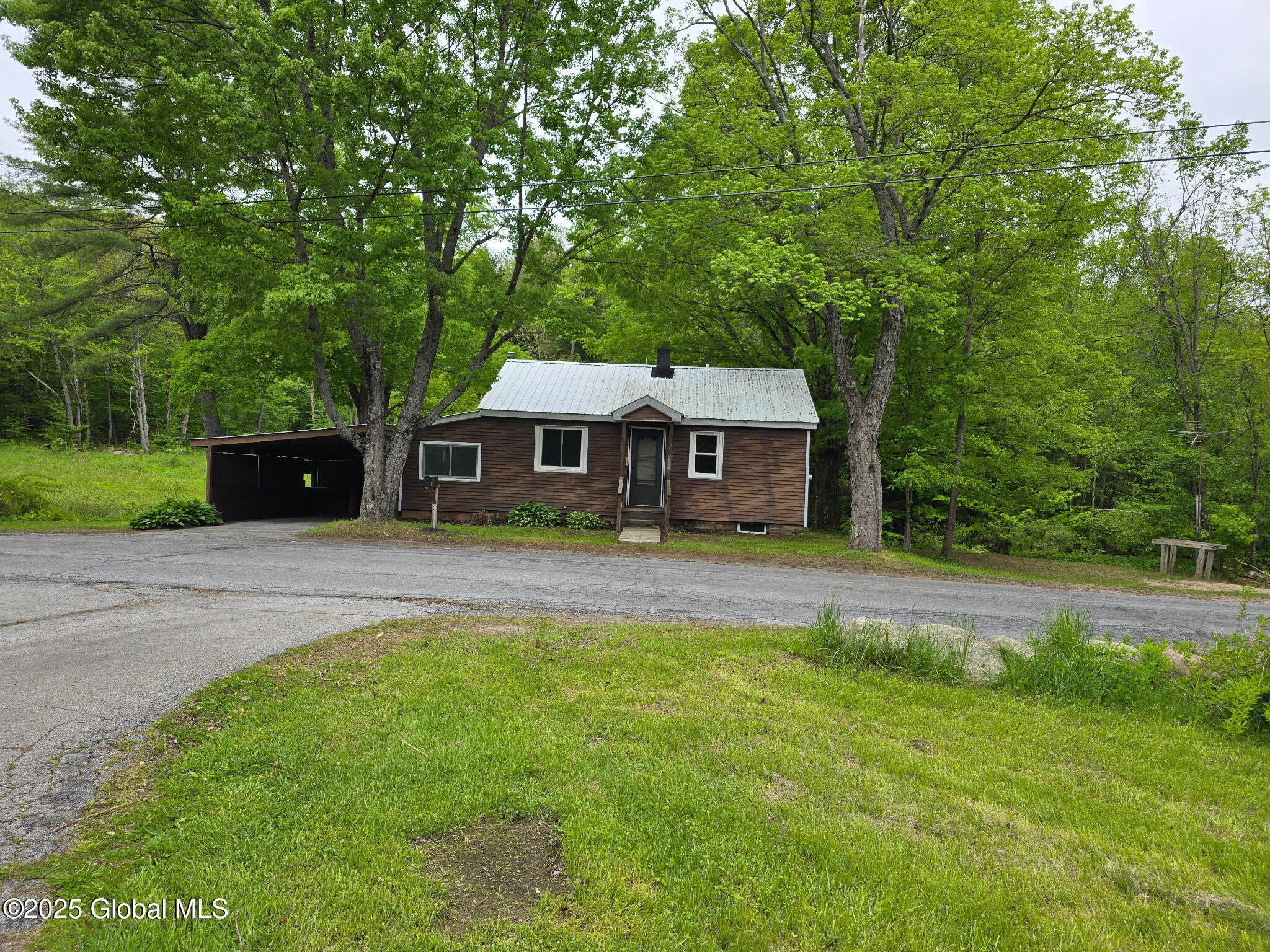 227 Ralph Road Lake Luzerne, NY 12846 - Photo 4 of 13 135194788485259299