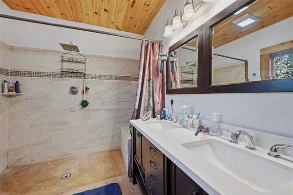 $349,900 | 115 Friar Tuck Drive, Gordonville, TX 76245