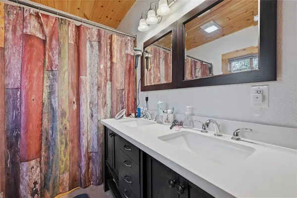 $349,900 | 115 Friar Tuck Drive, Gordonville, TX 76245