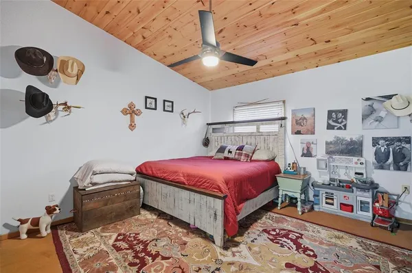 $349,900 | 115 Friar Tuck Drive, Gordonville, TX 76245