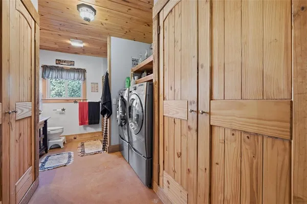 $349,900 | 115 Friar Tuck Drive, Gordonville, TX 76245