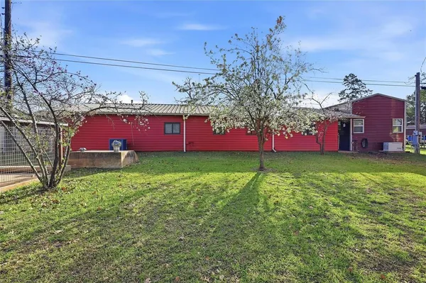 $349,900 | 115 Friar Tuck Drive, Gordonville, TX 76245