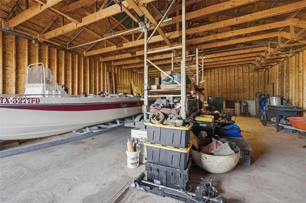 $349,900 | 115 Friar Tuck Drive, Gordonville, TX 76245