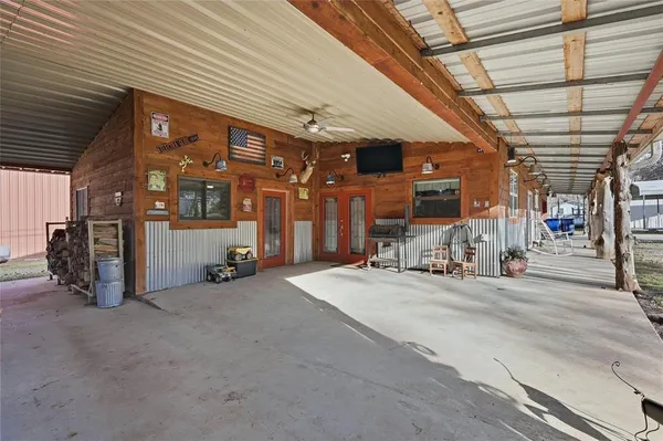 $349,900 | 115 Friar Tuck Drive, Gordonville, TX 76245