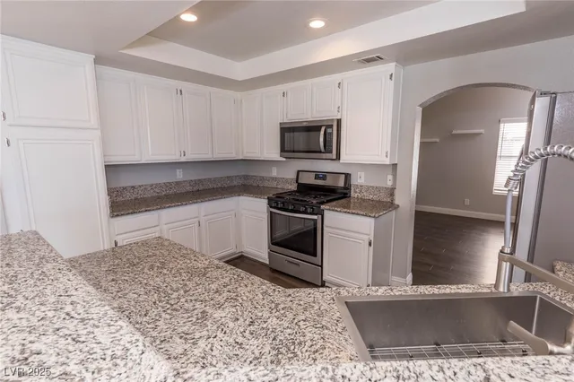 $2,800 | 3320 Haven Beach Way, Las Vegas, NV 89117