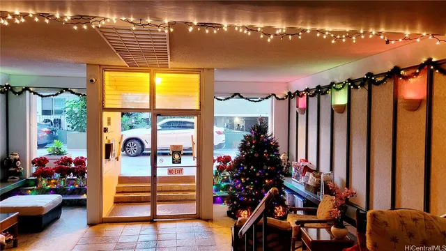 $3,300 | 431 Nāhua Street, Unit 1005, Honolulu, HI 96815