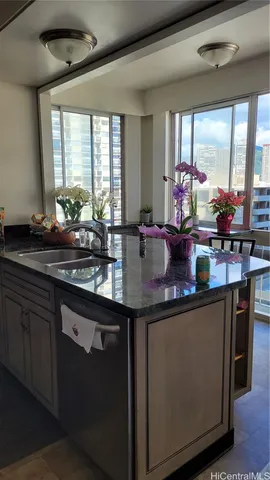 $3,300 | 431 Nāhua Street, Unit 1005, Honolulu, HI 96815