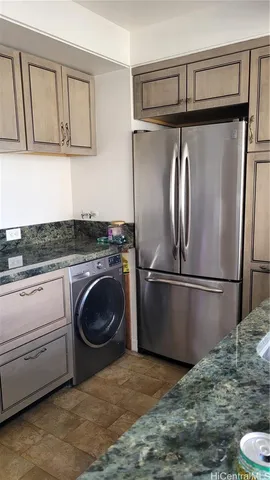 $3,300 | 431 Nāhua Street, Unit 1005, Honolulu, HI 96815