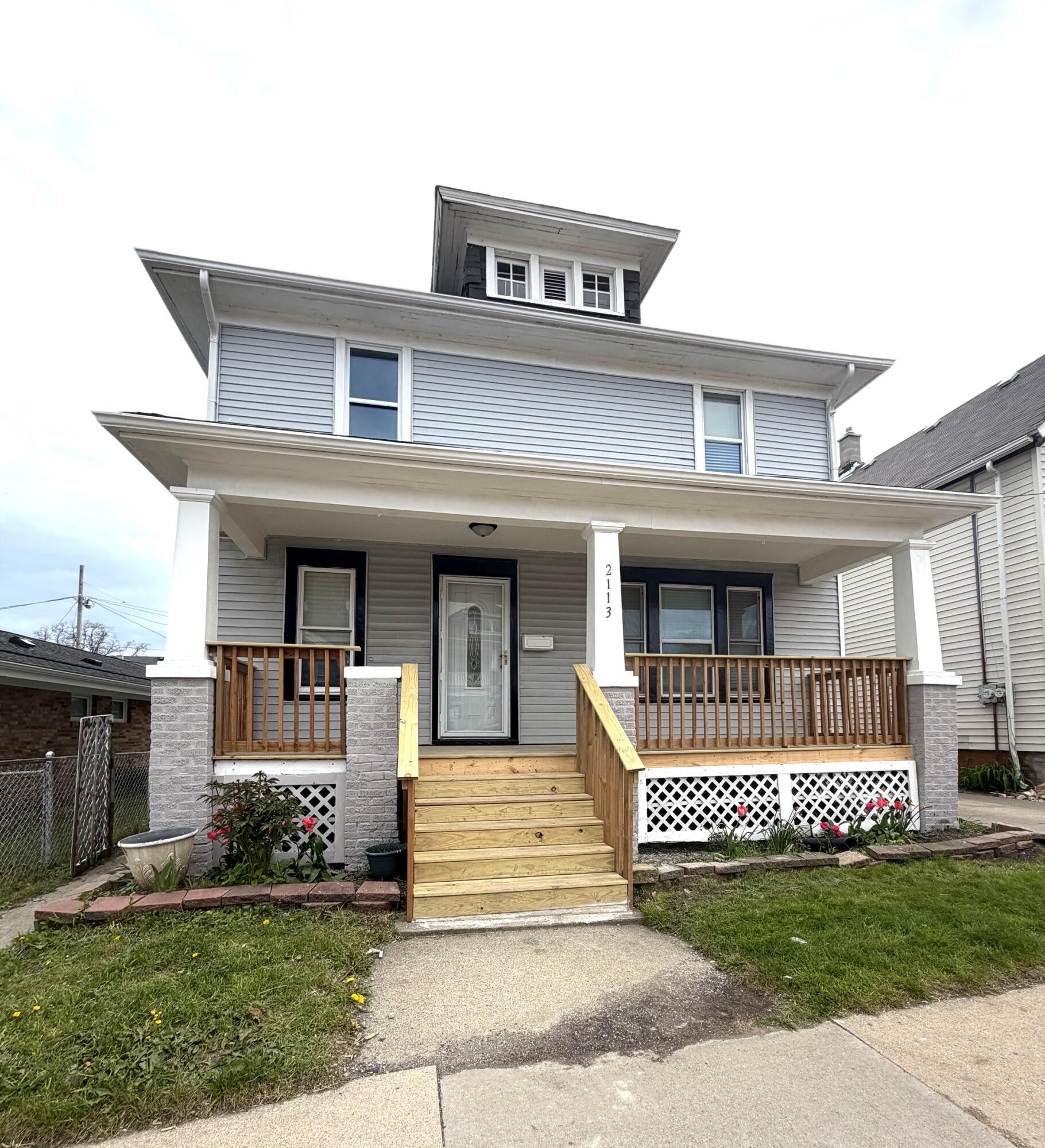2113 16th Street Racine, WI 53403 - Photo 2 of 27 Exterior View
