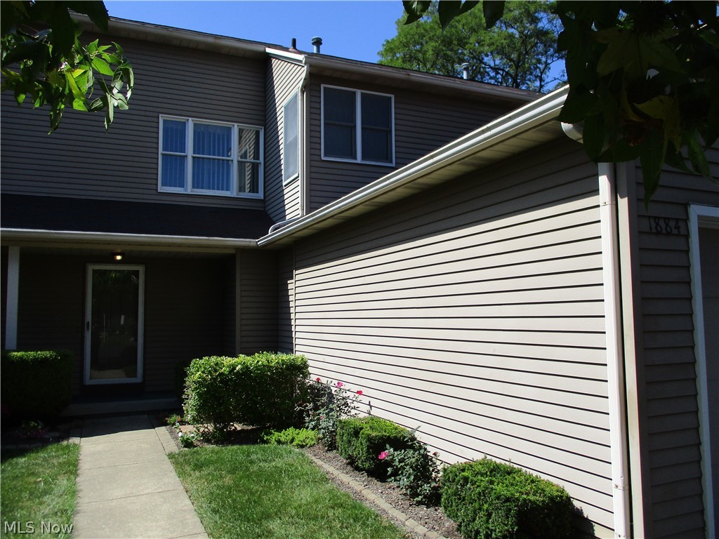 1884 Lillian Road Stow, OH 44224 - Photo 1 of 31 Welcome to this fabulous condo!