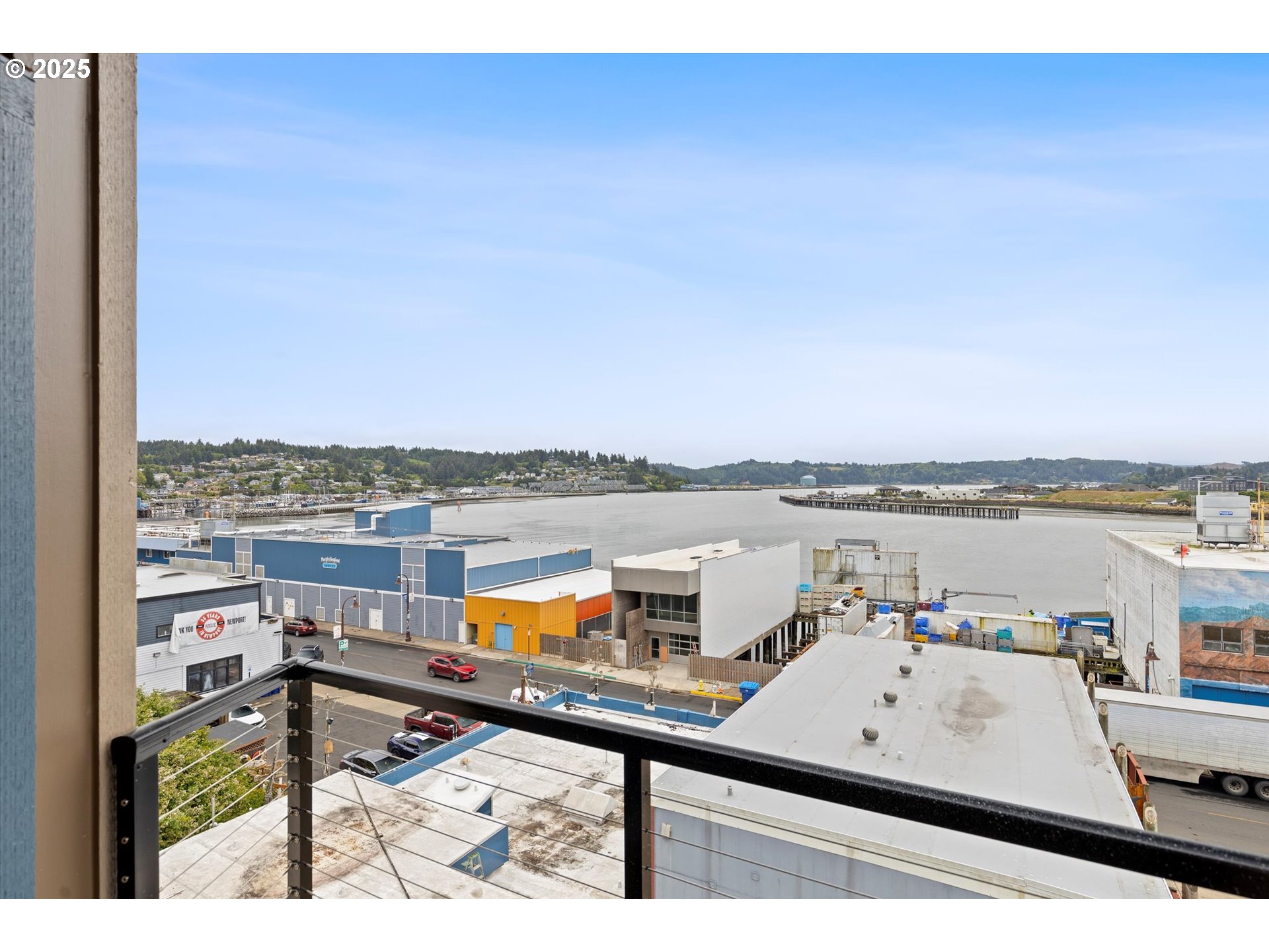 811 Southwest 13th Street Newport, OR 97365 - Photo 28 of 45 a view of a balcony with city view