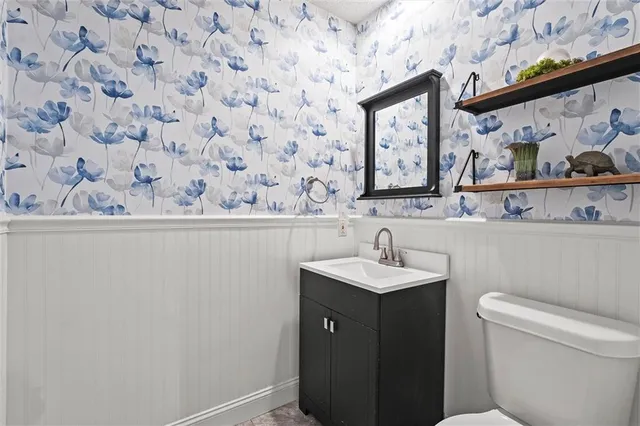 $235,000 | 9577 Outlook Drive, Overland Park, KS 66207