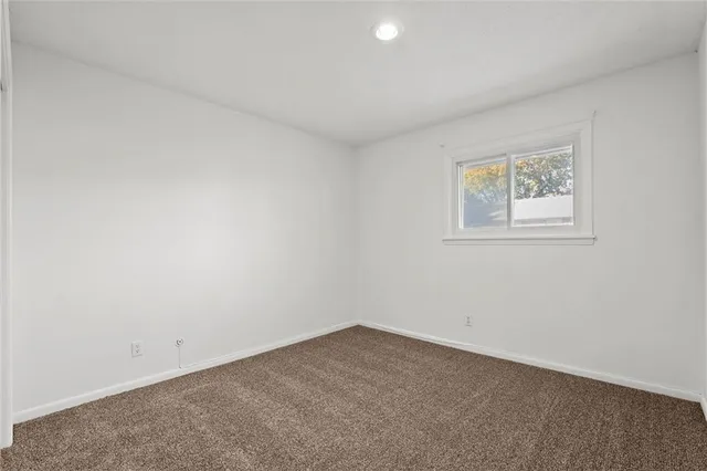 $235,000 | 9577 Outlook Drive, Overland Park, KS 66207