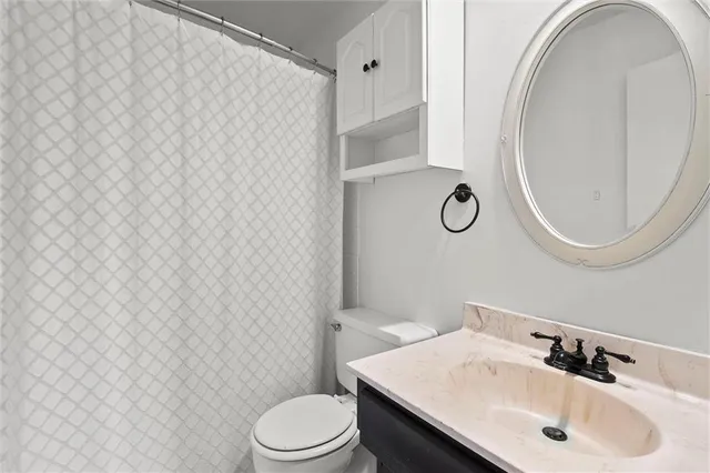 $235,000 | 9577 Outlook Drive, Overland Park, KS 66207