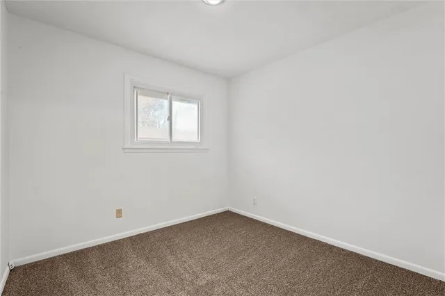 $235,000 | 9577 Outlook Drive, Overland Park, KS 66207