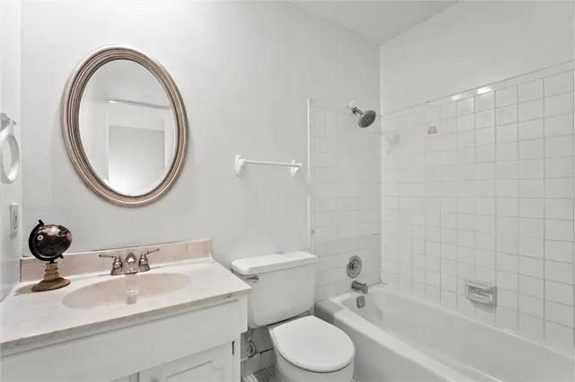 $235,000 | 9577 Outlook Drive, Overland Park, KS 66207