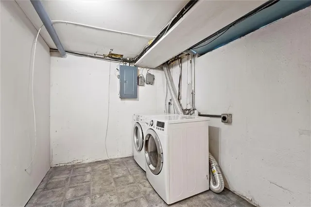 $235,000 | 9577 Outlook Drive, Overland Park, KS 66207