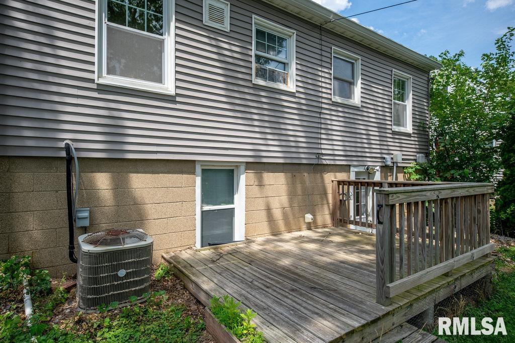 122 East Cherry Ridge Road Peoria, IL 61614 - Photo 10 of 34