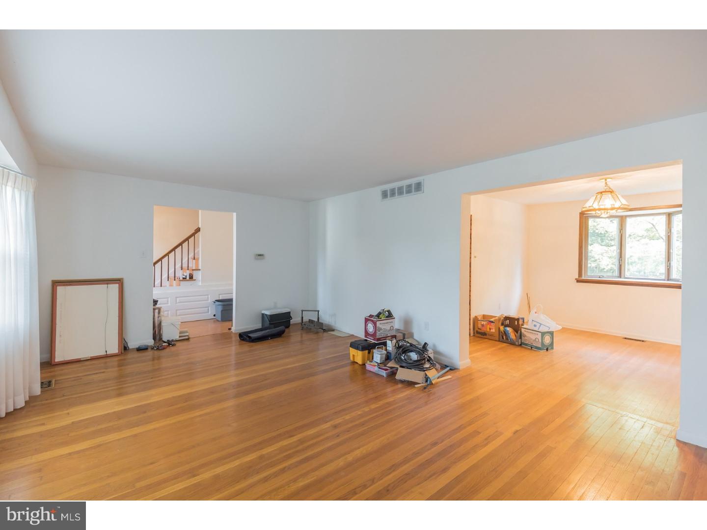 647 Grant Road Mount Laurel, NJ 08054 - Photo 2 of 23