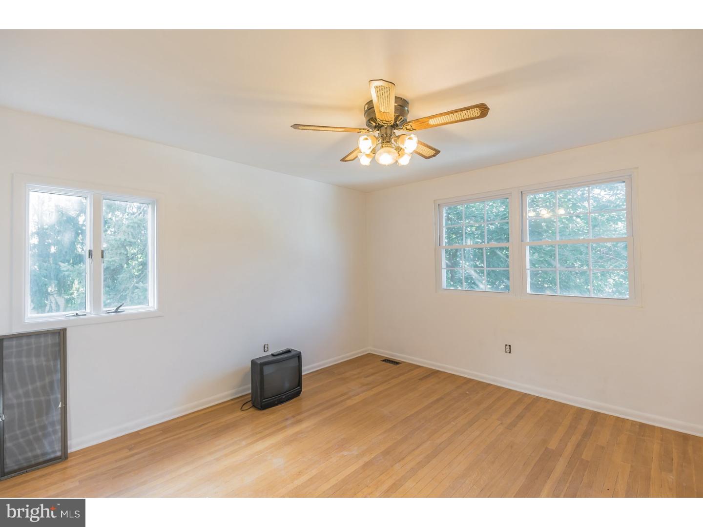 647 Grant Road Mount Laurel, NJ 08054 - Photo 14 of 23