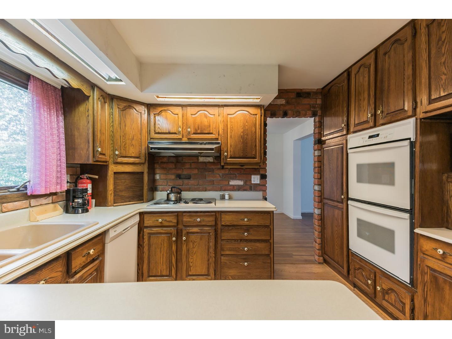 647 Grant Road Mount Laurel, NJ 08054 - Photo 8 of 23