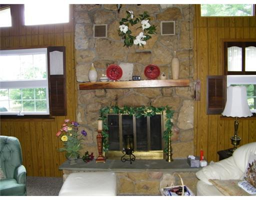 1365 Hookstown Grade Road Clinton, PA 15026 - Photo 7 of 18 Living Room.