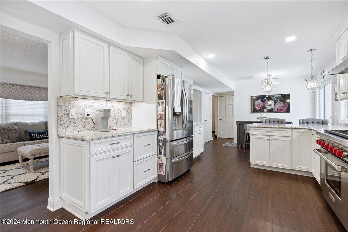 10 Chelsea Road Manalapan, NJ 07726 - Photo 11 of 40 11-10 Chelsea Rd, Manalapan, NJ-11