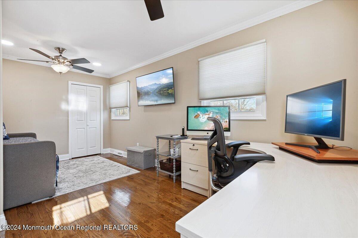 10 Chelsea Road Manalapan, NJ 07726 - Photo 24 of 40 24-10 Chelsea Rd, Manalapan, NJ-24