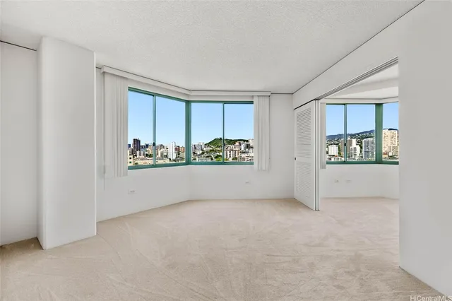 $525,000 | 1314 Kalakaua Avenue, Unit 1512, Honolulu, HI 96826