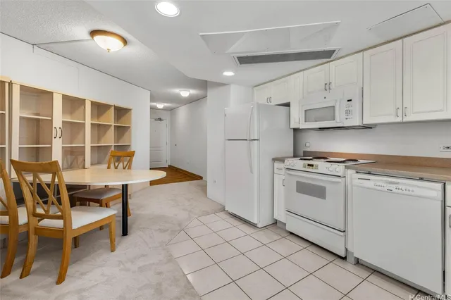 $525,000 | 1314 Kalakaua Avenue, Unit 1512, Honolulu, HI 96826