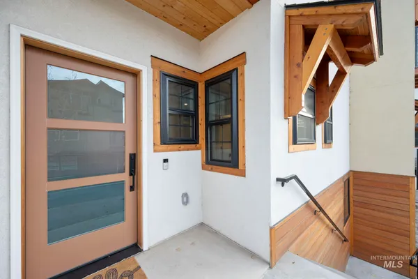 $725,000 | 429 East Water Pocket Lane, Garden City, ID 83714