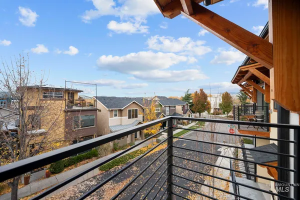 $725,000 | 429 East Water Pocket Lane, Garden City, ID 83714