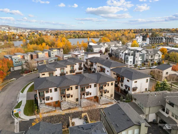 $725,000 | 429 East Water Pocket Lane, Garden City, ID 83714