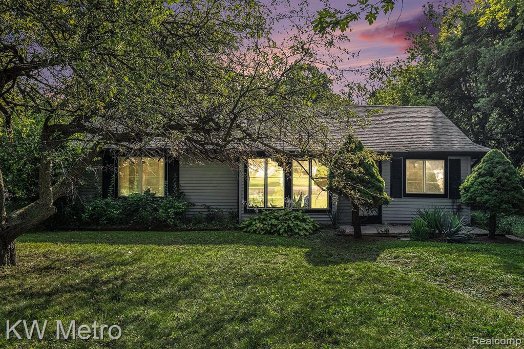 3102 North Jennings Road Flint, MI 48504 - Photo 1 of 8 Gallery Image 1