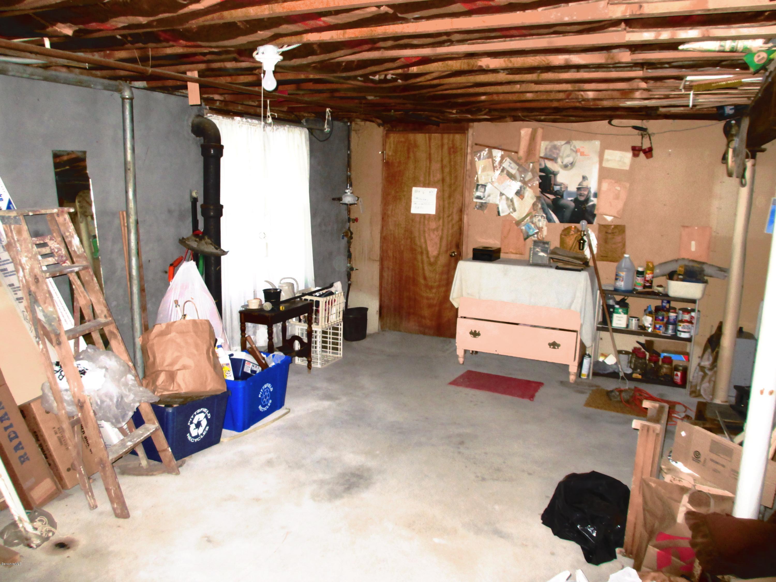 305 Partridge Road Pittsfield, MA 01201 - Photo 11 of 12 IMG_1585
