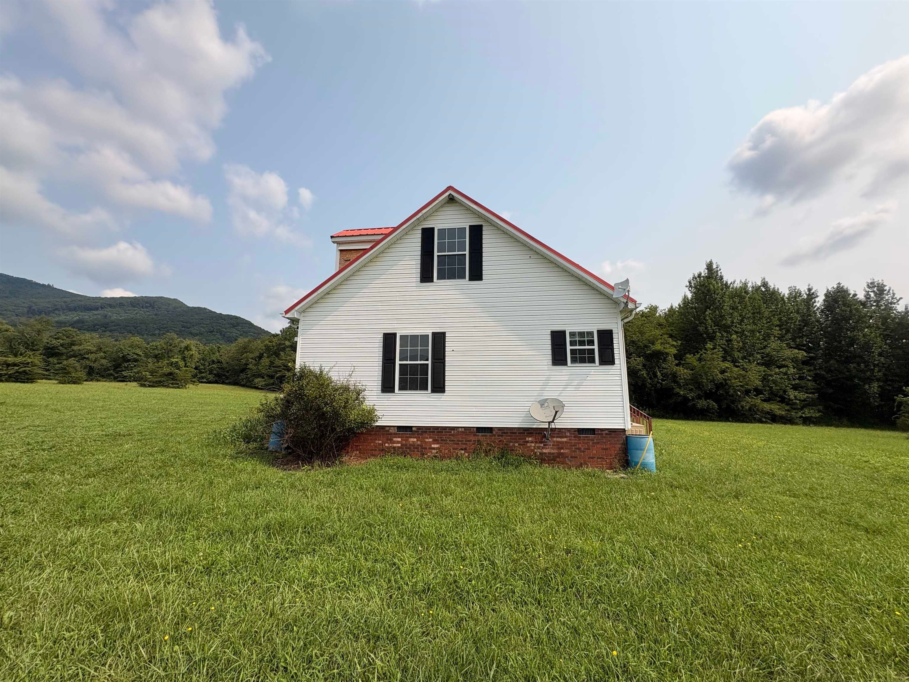 263 Holly Grove Road Lambsburg, VA 24351 - Photo 25 of 27 Gallery Image 25