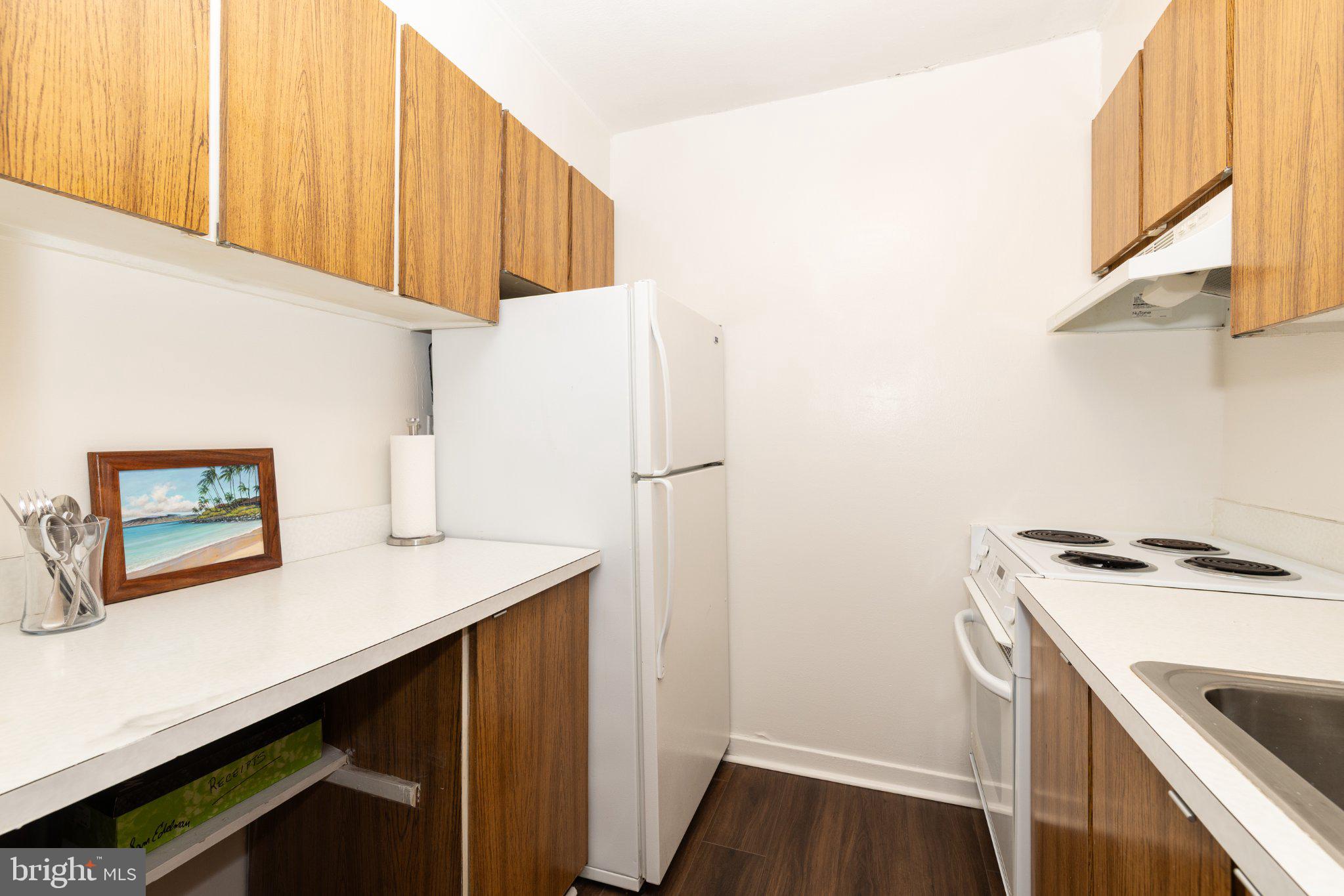 224 West Rittenhouse Square, Unit 1704 Philadelphia, PA 19103 - Photo 7 of 23 Modern kitchen with sleek finishes.