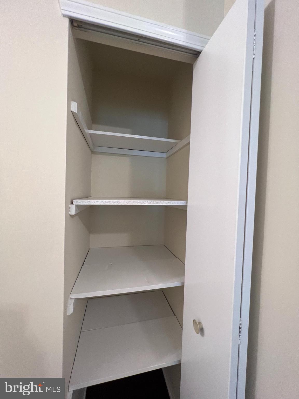 301 Byberry Road, Unit E8 Philadelphia, PA 19116 - Photo 22 of 44 a view of room