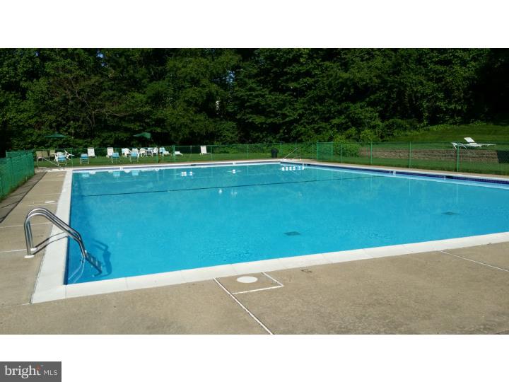 301 Byberry Road, Unit E8 Philadelphia, PA 19116 - Photo 9 of 44 a open area with a yard