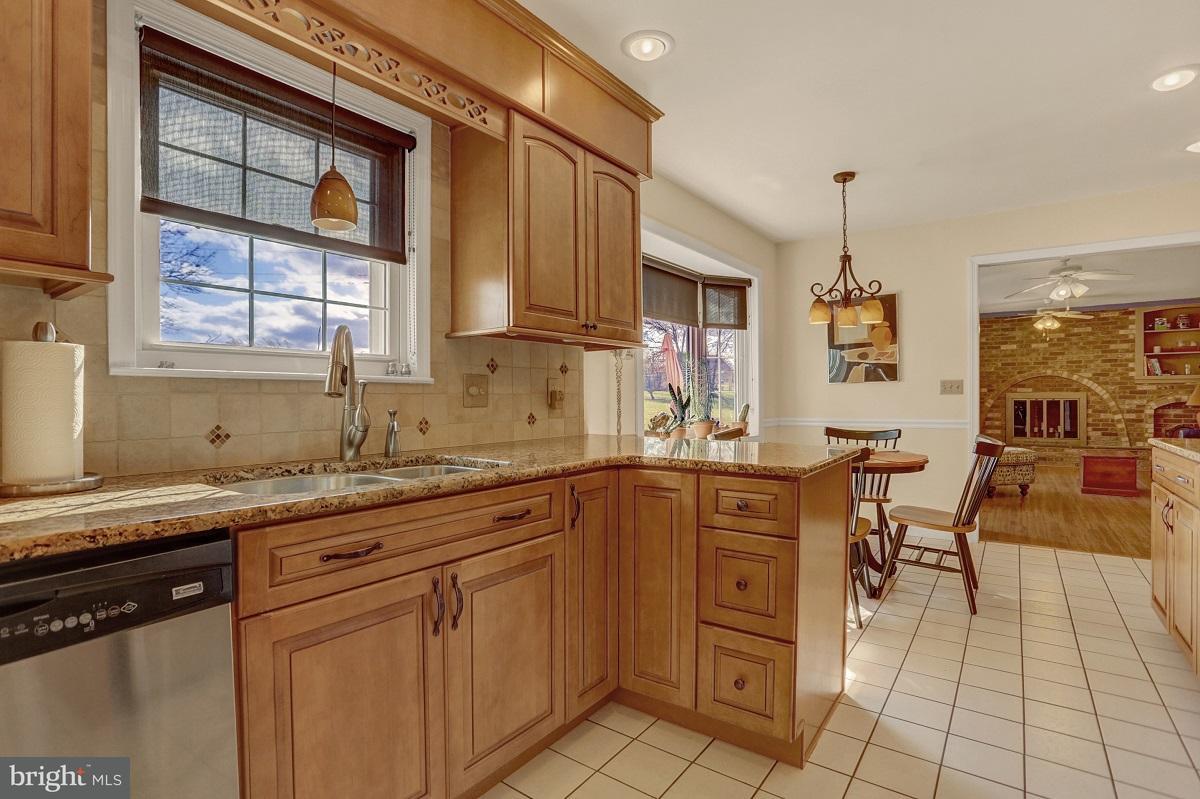 1530 Old Quaker Road Lewisberry, PA 17339 - Photo 8 of 44
