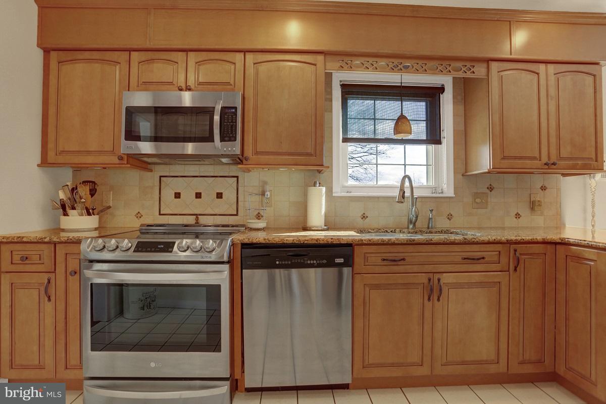 1530 Old Quaker Road Lewisberry, PA 17339 - Photo 10 of 44