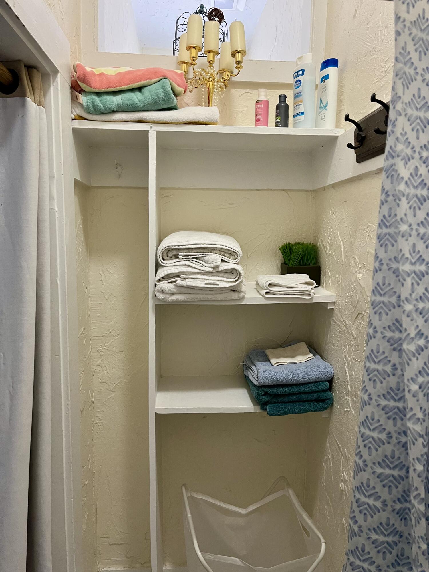 711 South N Street, Unit 1 Lake Worth Beach, FL 33460 - Photo 8 of 12 a utility room with dryer and washer