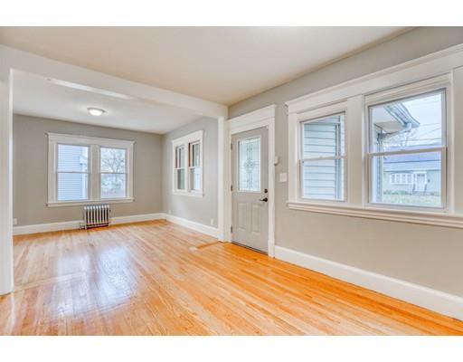 11 Penrose Street Springfield, MA 01109 - Photo 3 of 17 Gallery Image 3