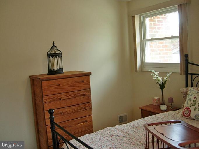 2410 Spencer Road Silver Spring, MD 20910 - Photo 22 of 30 Bedroom