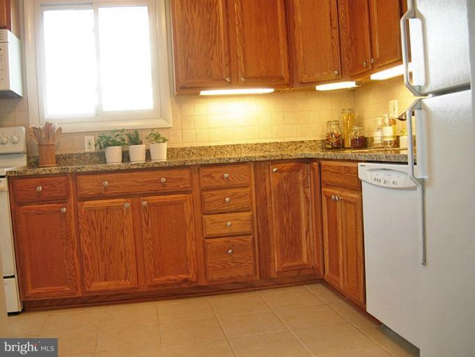 2410 Spencer Road Silver Spring, MD 20910 - Photo 23 of 30 Kitchen