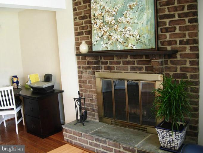 2410 Spencer Road Silver Spring, MD 20910 - Photo 28 of 30 Family Room