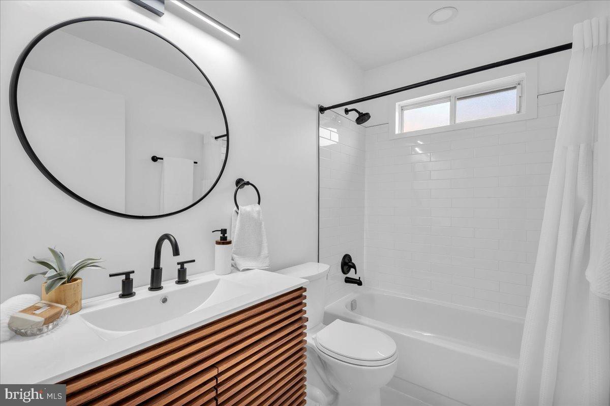 19 Dunstable Road Southampton, NJ 08088 - Photo 13 of 17 Sleek modern bathroom with natural accents.